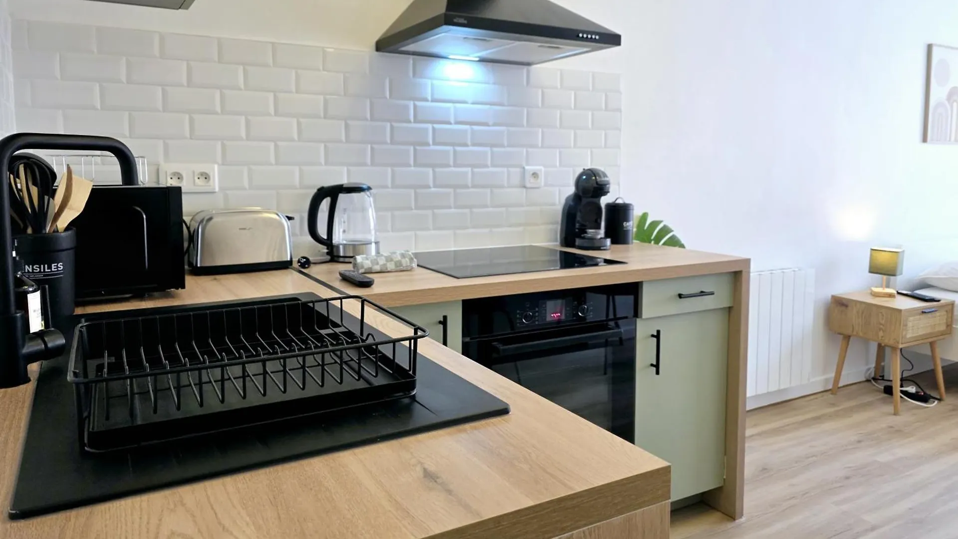 Cosy Apartments - Marseille Estiennes D'Orves - Hyper Central Students Apartment Close To Metro And Vieux-Port Frankrike