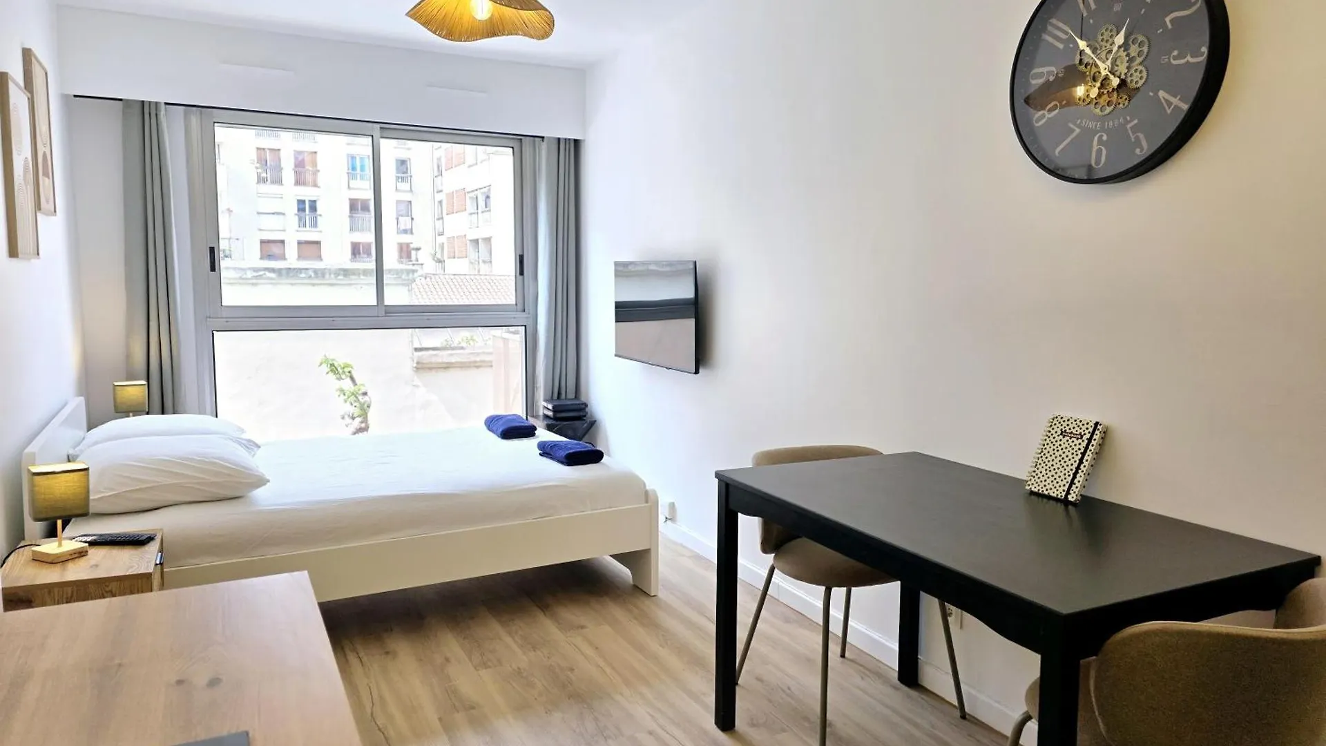 Cosy Apartments - Marseille Estiennes D'Orves - Hyper Central Students Apartment Close To Metro And Vieux-Port 0*,  Frankrike