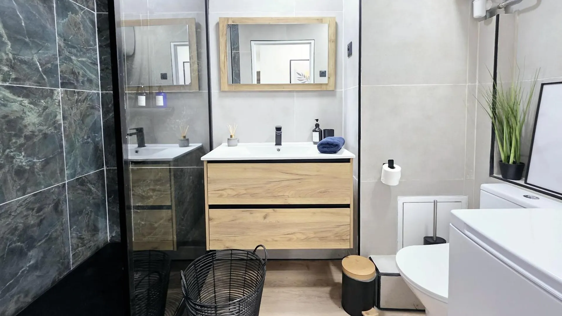 Cosy Apartments - Marseille Estiennes D'Orves - Hyper Central Students Apartment Close To Metro And Vieux-Port